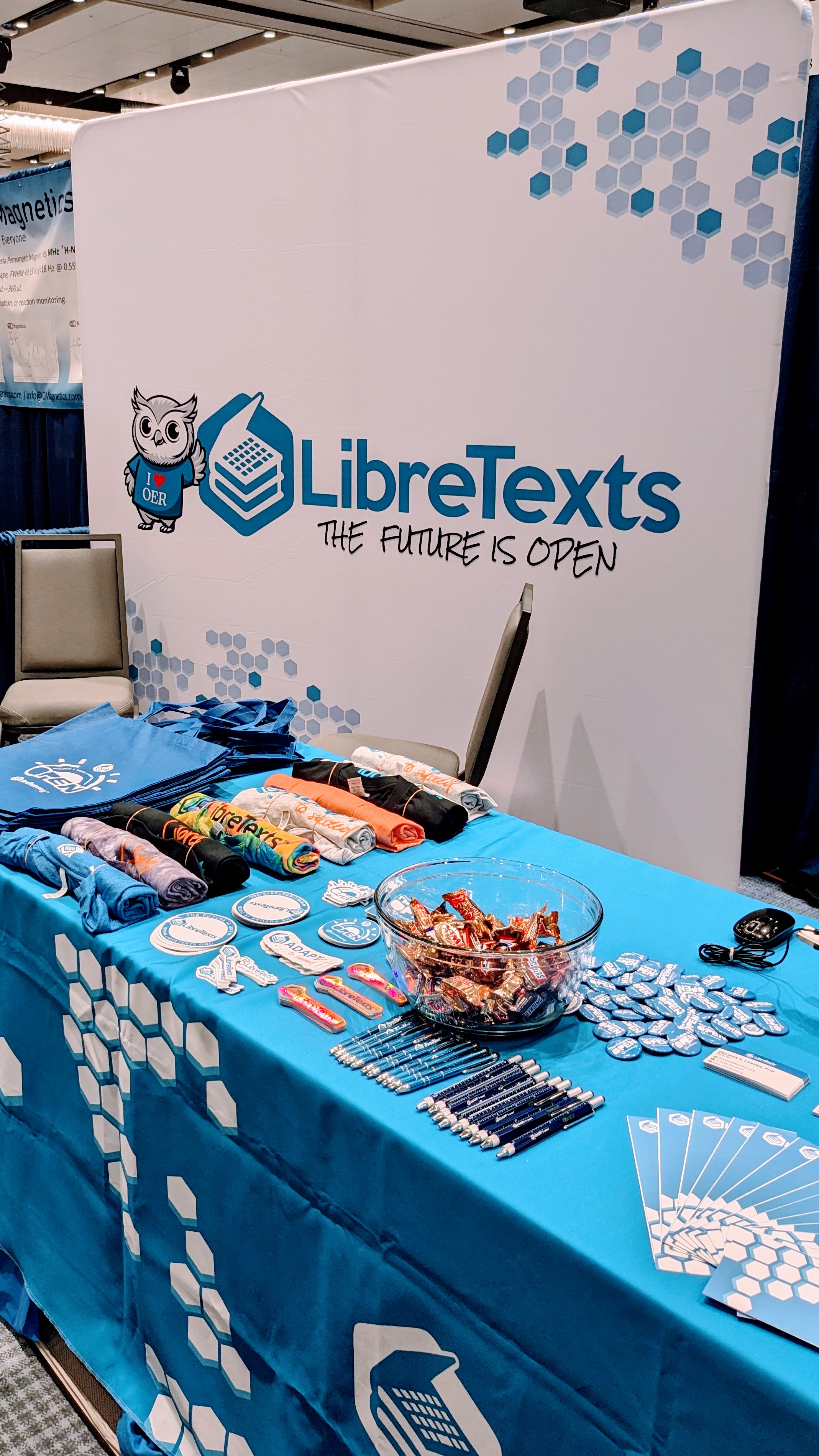 Picture of a LibreTexts Booth at a Conference